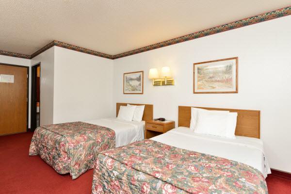 Americas Best Value Inn & Suites Clear Lake Екстериор снимка
